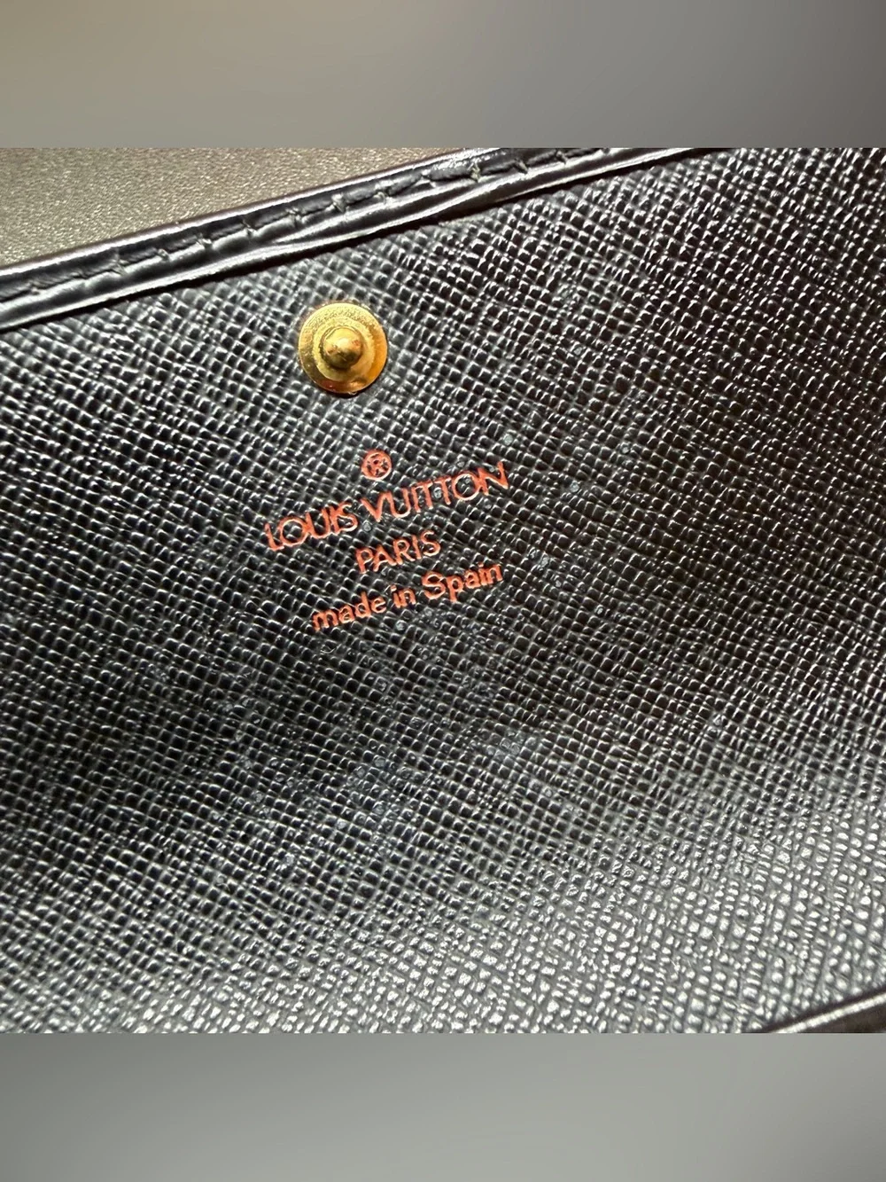 Louis Vuitton Black Epi Sarah Wallet